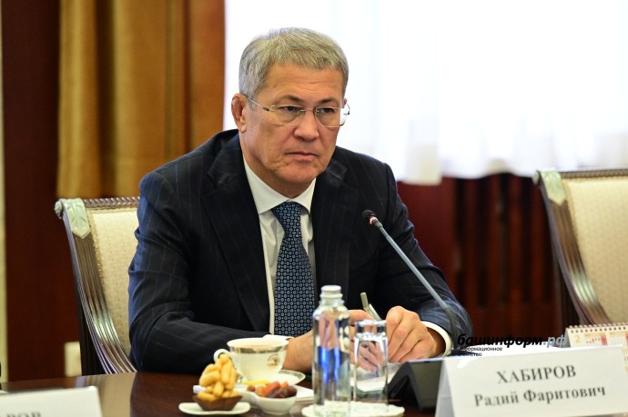 Радий Хабиров обсудил с главой Росавиации развитие малой авиации в Башкирии