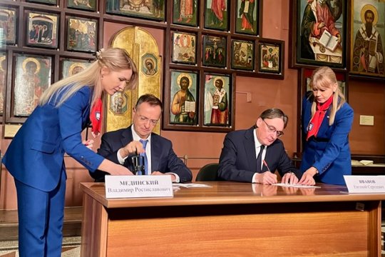 Открылась выставка в честь 400-летия со дня рождения главы Посольского приказа Артамона Матвеева Открылась выставка в честь 400-летия со дня рождения главы Посольского приказа Артамона Матвеева