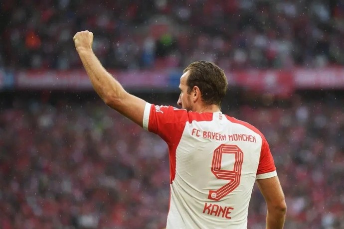 Кейн завоевал второй трофей в составе "Баварии" Кейн завоевал второй трофей в составе "Баварии"