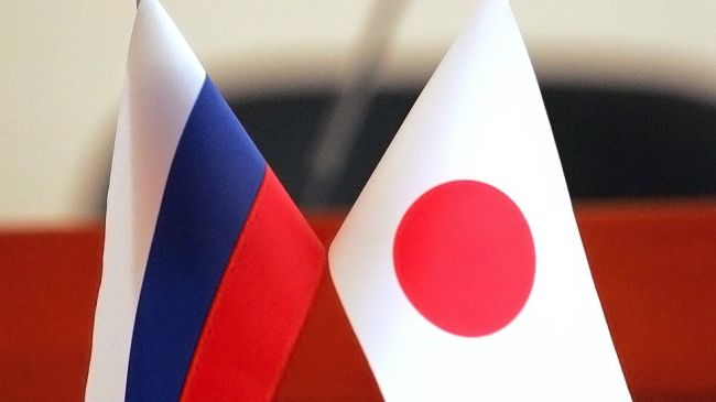 Япония намерена возобновить обсуждение с Россией мирного договора