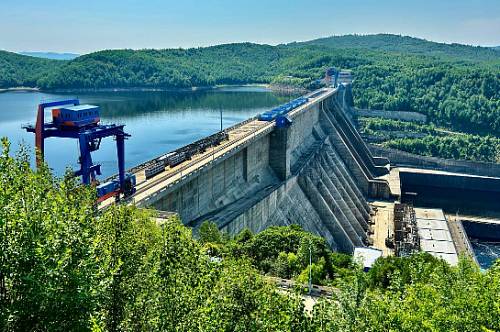В Приамурье Бурейская ГЭС начнет холостые сбросы воды