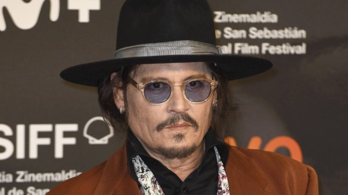 СМИ: Джонни Депп сыграет Скруджа в новой экранизации «Рождественской песни» СМИ: Джонни Депп сыграет Скруджа в новой экранизации «Рождественской песни»