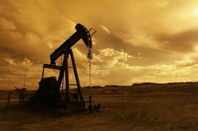 Brent опустилась ниже 62 долларов впервые за 4 года