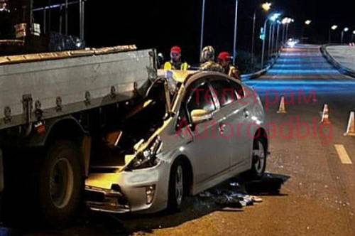 Легковушка попала под грузовик под Райчихинском