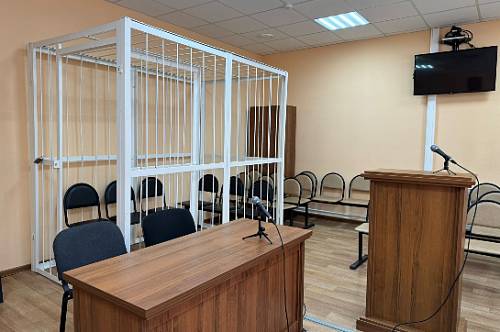 Амурчанину дали 180 часов обязательных работ, а он отработал только два