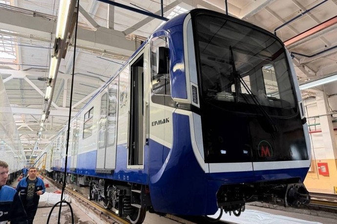 ТМХ досрочно поставил в Новосибирск пять современных метропоездов «Ермак» ТМХ досрочно поставил в Новосибирск пять современных метропоездов «Ермак»