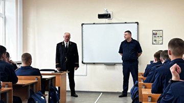 Судья ВС ЛНР провел урок мужества для кадетов к 80-летию Победы