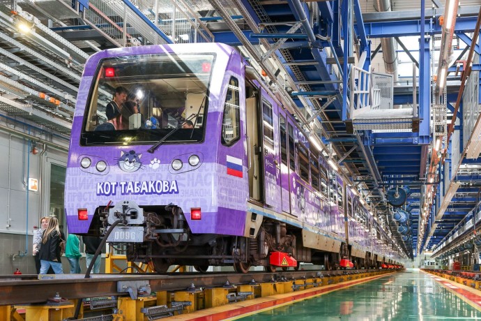 Тематический поезд, посвященный творчеству Олега Табакова, вышел на Сокольническую линию