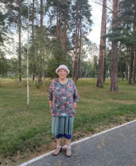 В Башкирии пропала пожилая женщина в серой бейсболке