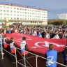 Премьер-министр Дагестана принял участие в акции «Знамя Победы» в Гаджиево