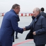 Президент прибыл в Южно-Сахалинск для участия в завершающей стадии учений Тихоокеанского флота