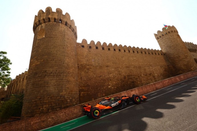 Норрис - лучший в третьей тренировке Гран-при Азербайджана, Пиастри - третий Норрис - лучший в третьей тренировке Гран-при Азербайджана, Пиастри - третий