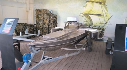 «Способен доставить десятки воздушных камикадзе»: разработчик — о боевом потенциале безэкипажного катера «Катран»
