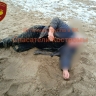 Оделся по погоде: костромич купался в Волге в бушлате и сапогах