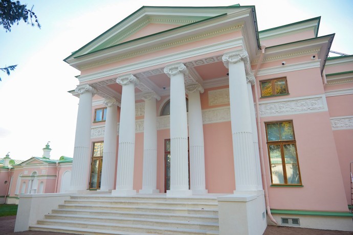 Закончена реставрация Египетского павильона усадьбы Останкино
