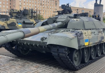 Ожидая доставку "Абрамсов", ВСУ держат на передовой старые советские танки