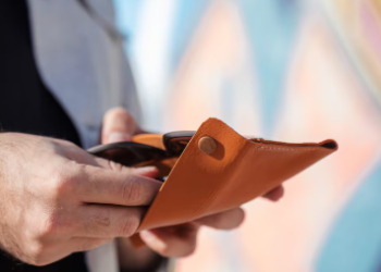 В Амурской области завод задолжал работникам почти 11 миллионов В Амурской области завод задолжал работникам почти 11 миллионов