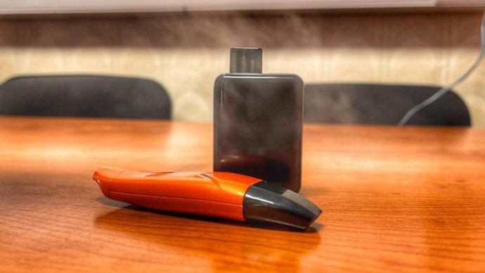 Владимир Путин одобрительно отнесся к идее полного запрета вейпов