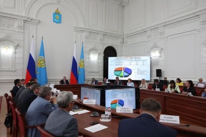 В Астраханской области на поддержку участников СВО направят 200 млн рублей, сэкономленных на сокращении госслужащих В Астраханской области на поддержку участников СВО направят 200 млн рублей, сэкономленных на сокращении госслужащих
