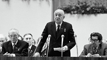 Реформы Андропова: на полпути к преодолению "застойных явлений"