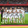 Сборная Германии упустила победу с 3:0, но всё равно выбила итальянцев