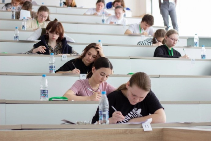 135 школьников получили дипломы победителей и призеров всероссийской олимпиады школьников по экологии