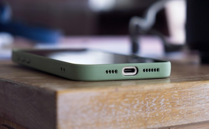 iPhone 15 рекордно и резко подешевел в России