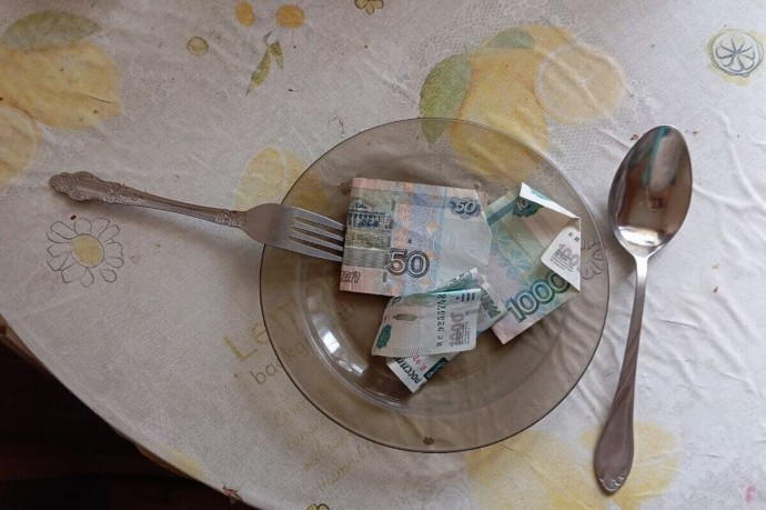 Новгородские медики обратились в прокуратуру из-за крошечной зарплаты