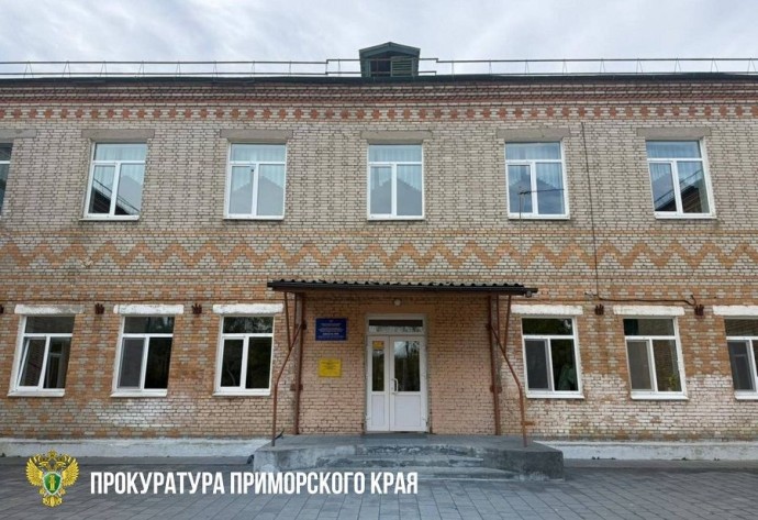 Жителя Приморья, устроившего расправу над обидчиками сына в школе, задержала полиция