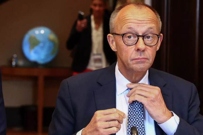 Чтобы не приезжали в Германию: канцлер Мерц объяснил Зеленскому, что нужно делать с украинцами