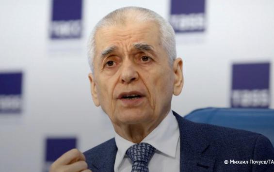 Онищенко: отменить домашнее задание в школах невозможно без изменения всей системы образования
