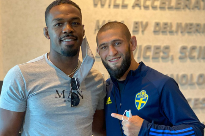 Джон Джонс рассказал о впечатлениях от встречи с Чимаевым в Грозном Джон Джонс рассказал о впечатлениях от встречи с Чимаевым в Грозном