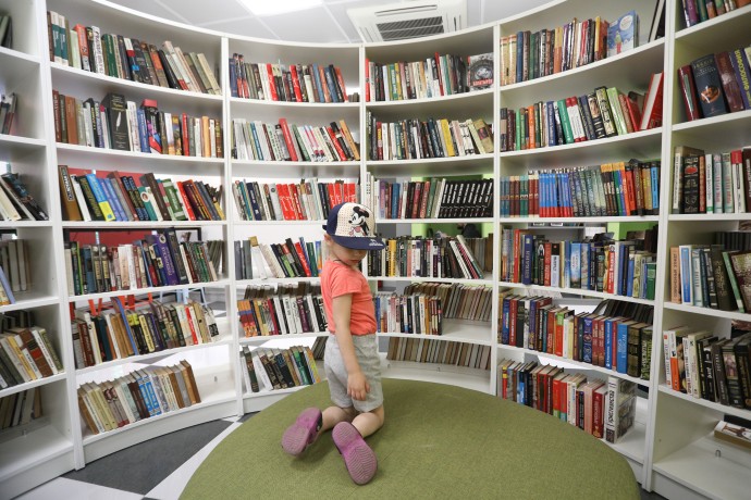 Сенатор Писарева: школьным библиотекам нужны современные патриотические книги