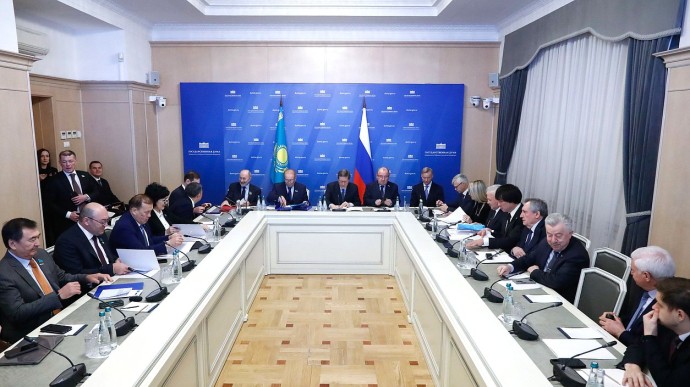 Состоялось заседание Межпарламентской комиссии по сотрудничеству между ГД и Мажилисом Парламента Республики Казахстан Состоялось заседание Межпарламентской комиссии по сотрудничеству между ГД и Мажилисом Парламента Республики Казахстан