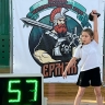 Школьница из Новосибирской области подняла гирю 334 раза подряд