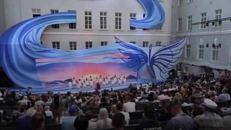 Петербургские дизайнеры победили на Международном конкурсе адаптивной одежды «На крыльях»