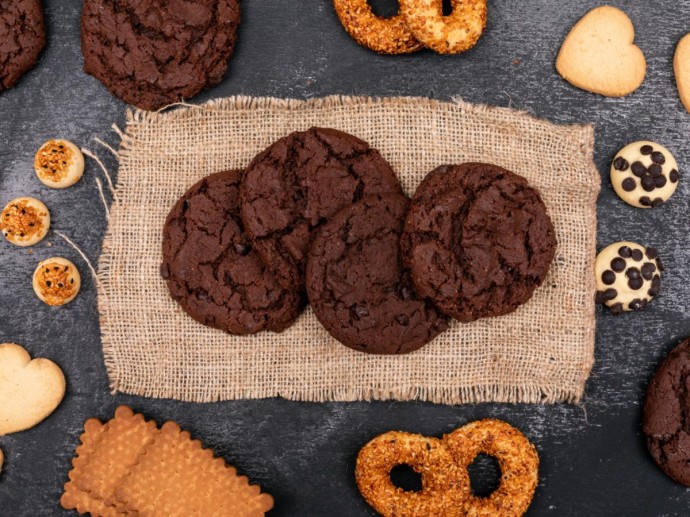 Этот рецепт превращает какао в магию: печенье, где хруст и нежность живут вместе