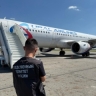 Причиной аварийной посадки самолета в Астрахани назвали задымление