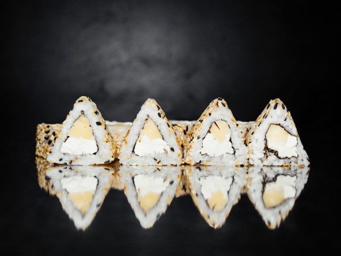 Спрос на онигири в России вырос на 30 процентов за год — аналитики