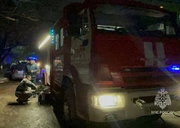 В Благовещенске жильцы пятиэтажки эвакуировались из-за пожара В Благовещенске жильцы пятиэтажки эвакуировались из-за пожара