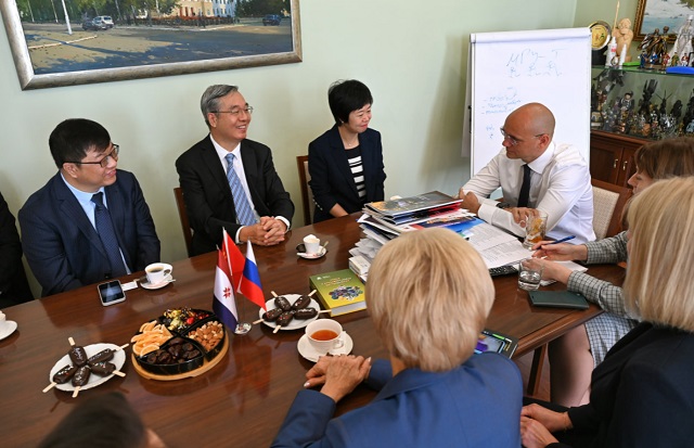 В МГУ им. Н. П. Огарёва обсудили сотрудничество с Китайским фармацевтическим университетом