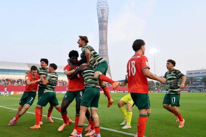 Сборная Португалии впервые в истории выиграла юношеский чемпионат мира Сборная Португалии впервые в истории выиграла юношеский чемпионат мира