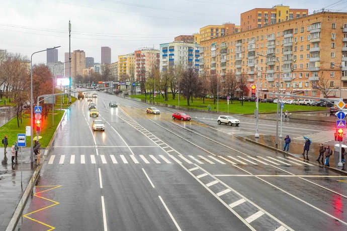 Расширенные тротуары и новое освещение: на Волгоградском проспекте и Марксистской улице завершили благоустройство