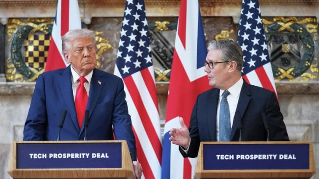 Трамп и Стармер обсудили Украину Трамп и Стармер обсудили Украину