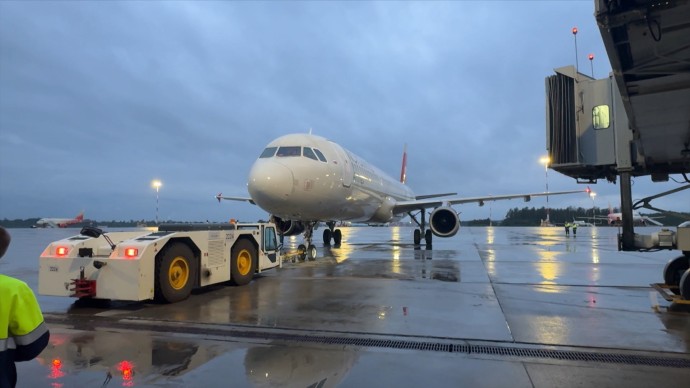 Неплановая посадка в Оренбурге: вылет рейса в Магнитогорск назначили на 4 утра 27 октября Неплановая посадка в Оренбурге: вылет рейса в Магнитогорск назначили на 4 утра 27 октября