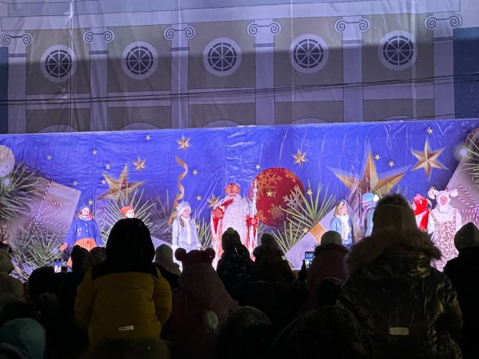 Костромичей накормят бутербродами в день приезда Деда Мороза Костромичей накормят бутербродами в день приезда Деда Мороза