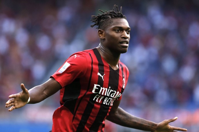 "Милан" в добавленное время ушёл от поражения в матче с новичком Серии А