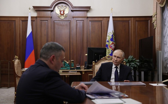 Встреча с губернатором Курской области Александром Хинштейном Встреча с губернатором Курской области Александром Хинштейном