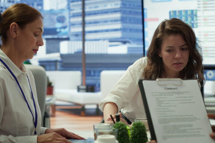 Германия — Коллеги–шпионы и начальство без границ