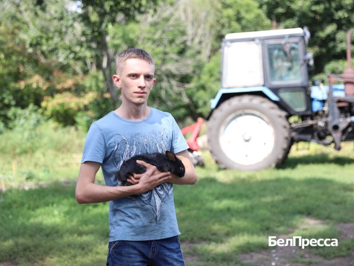Прибыльное поголовье. Соцконтракт помог отцу и сыну из Красненского района вести своё дело Прибыльное поголовье. Соцконтракт помог отцу и сыну из Красненского района вести своё дело